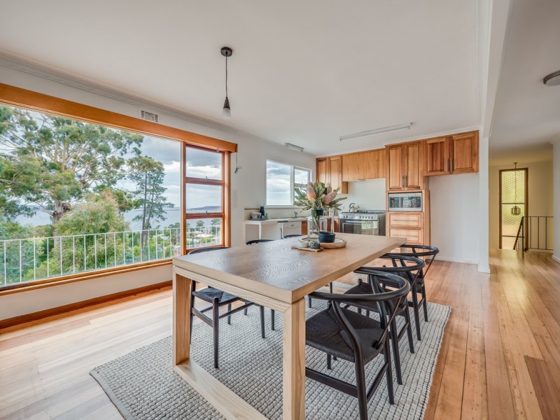 46 Delta Avenue, Taroona TAS 7053