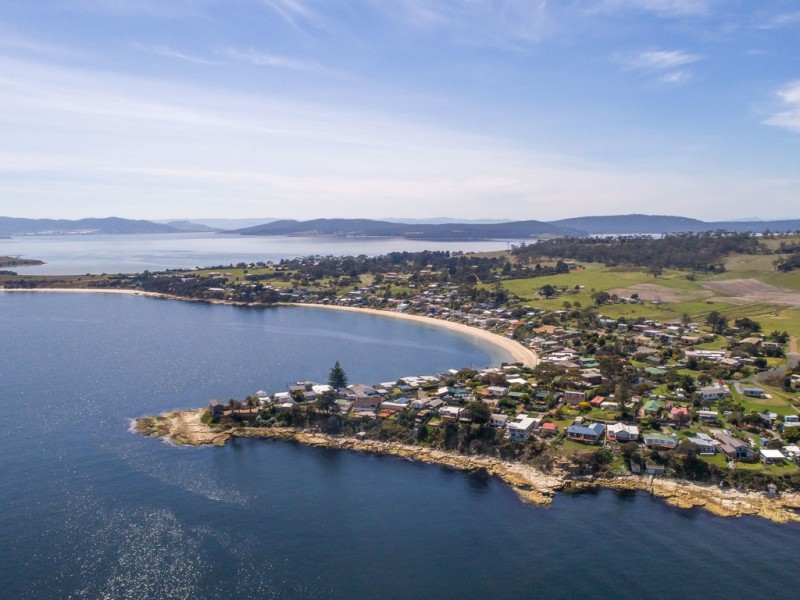 10 Gellibrand Lane, Opossum Bay TAS 7023