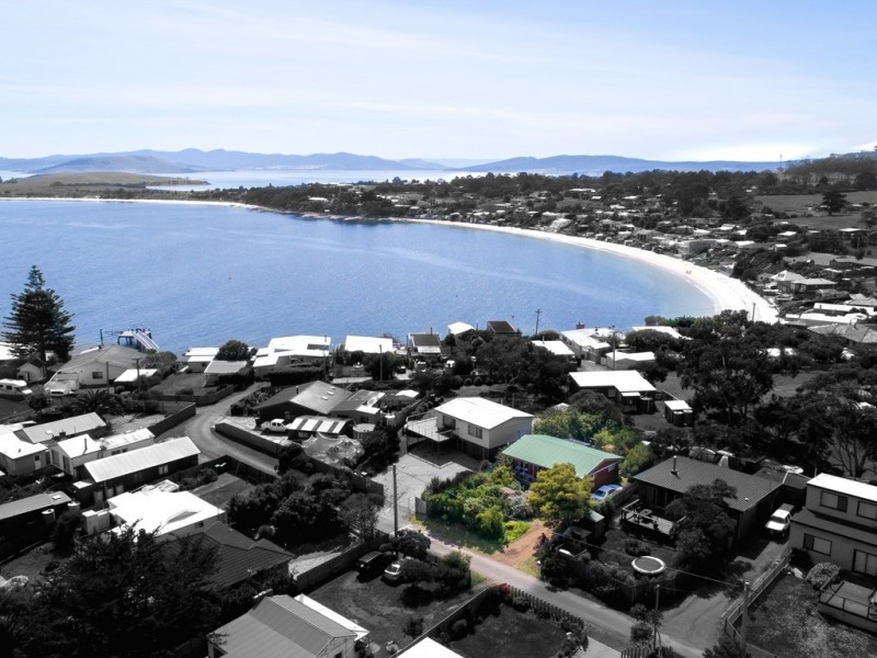 10 Gellibrand Lane, Opossum Bay TAS 7023