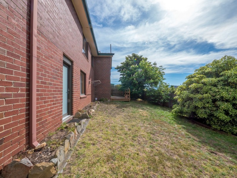 22 St Helens Street, Lindisfarne TAS 7015