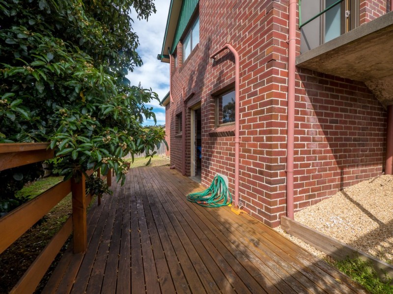 22 St Helens Street, Lindisfarne TAS 7015