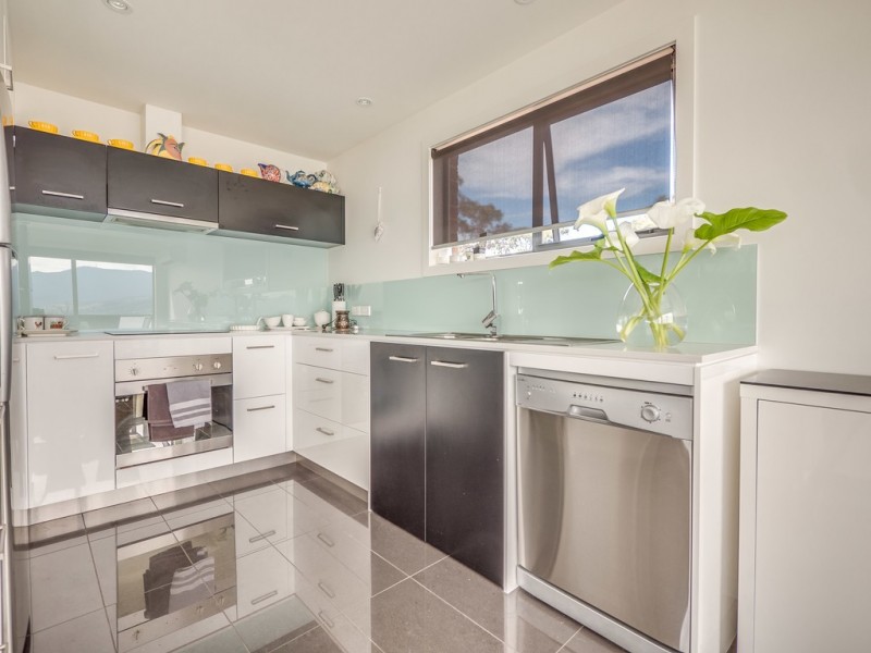 1/746 Oceana Drive, Tranmere TAS 7018