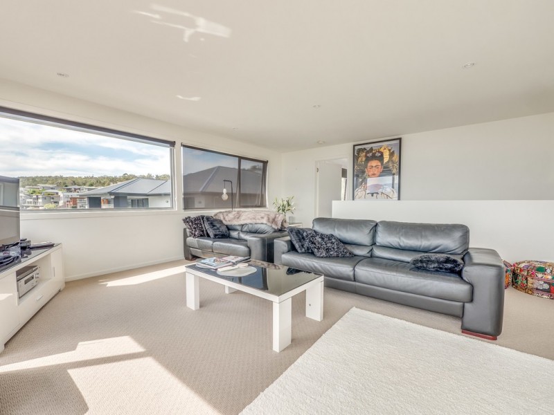 1/746 Oceana Drive, Tranmere TAS 7018