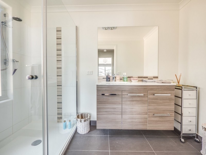 1/746 Oceana Drive, Tranmere TAS 7018