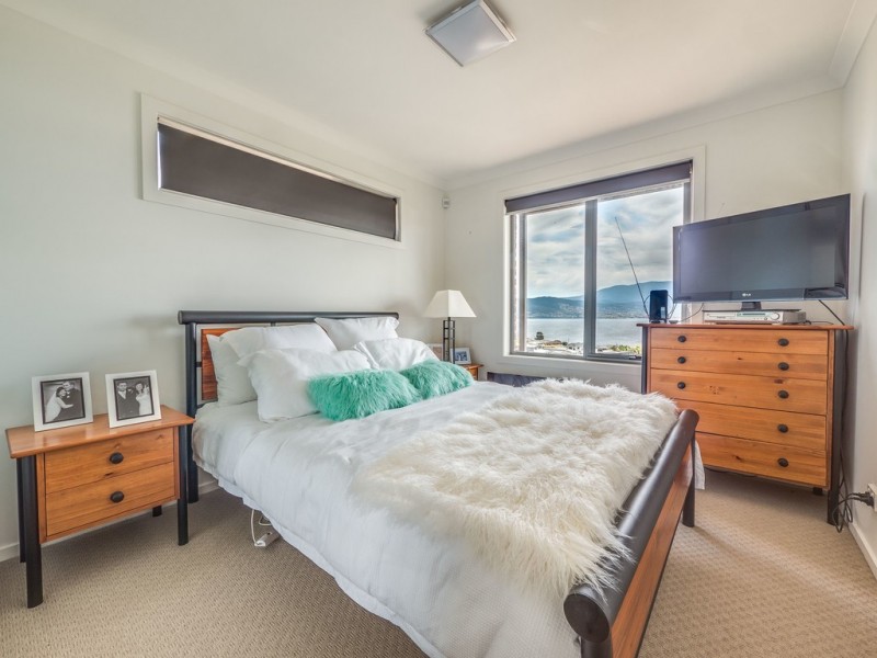 1/746 Oceana Drive, Tranmere TAS 7018