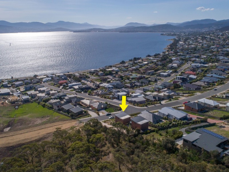 1/746 Oceana Drive, Tranmere TAS 7018