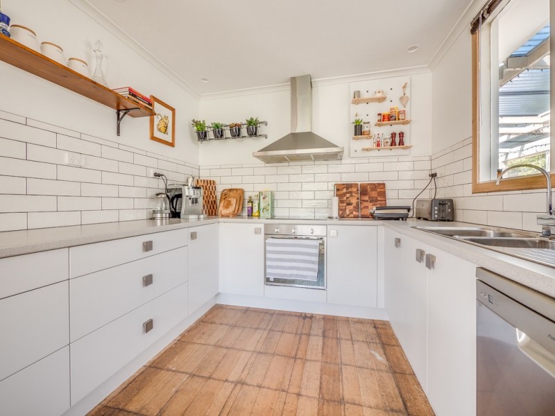 30 Devines Road, Glenorchy TAS 7010