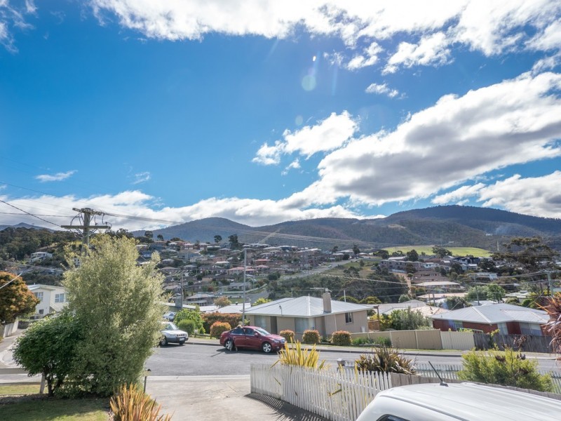 30 Devines Road, Glenorchy TAS 7010
