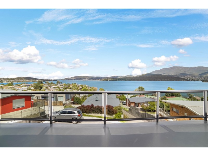 3/176 Derwent Avenue, Lindisfarne TAS 7015
