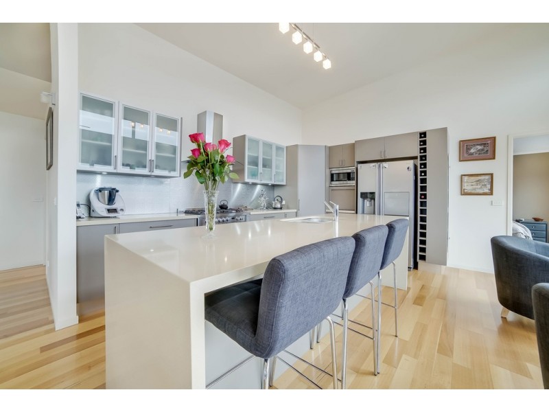 3/176 Derwent Avenue, Lindisfarne TAS 7015