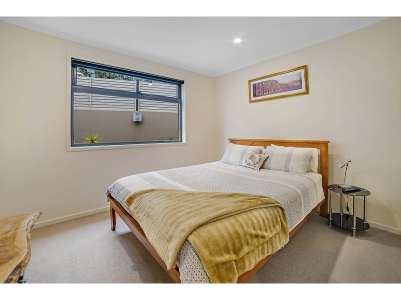 3/176 Derwent Avenue, Lindisfarne TAS 7015