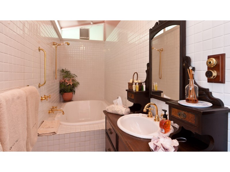 1 Tynwald Road, New Norfolk TAS 7140