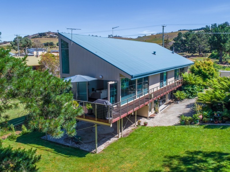 429 Clifton Beach Road, Clifton Beach TAS 7020