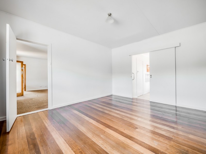 24 Roaring Beach Road, South Arm TAS 7022