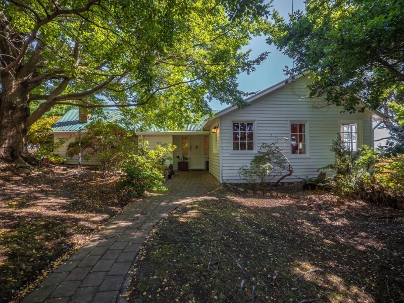 10 Bracken Lane, Fern Tree TAS 7054