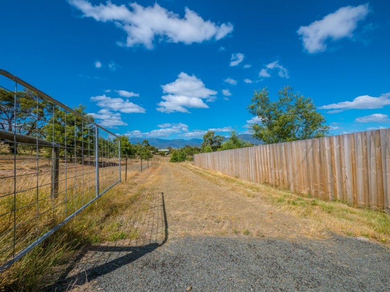 90 Braeview Drive, Old Beach TAS 7017