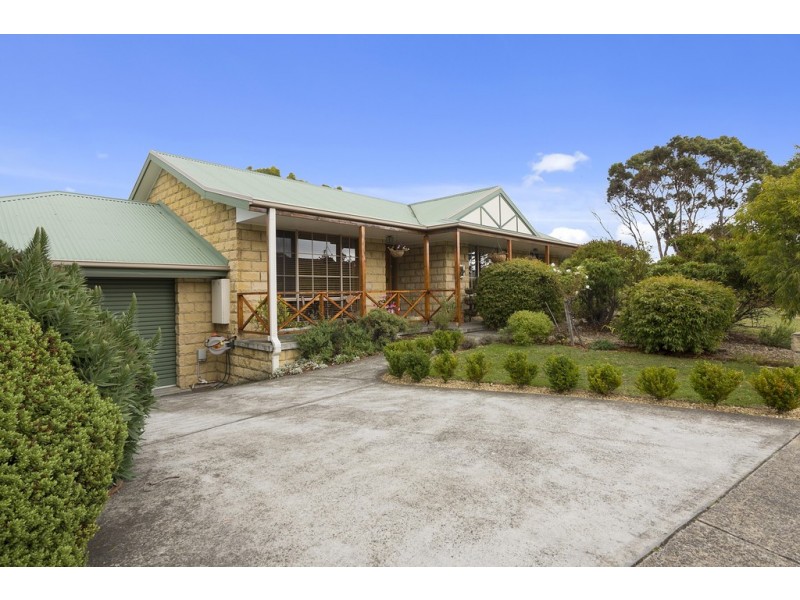 18 Weemala Court, Mount Nelson TAS 7007
