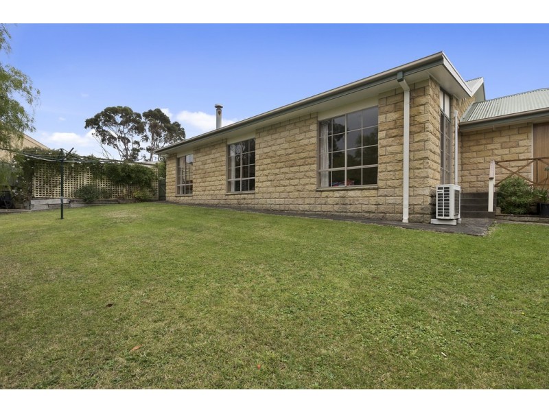 18 Weemala Court, Mount Nelson TAS 7007