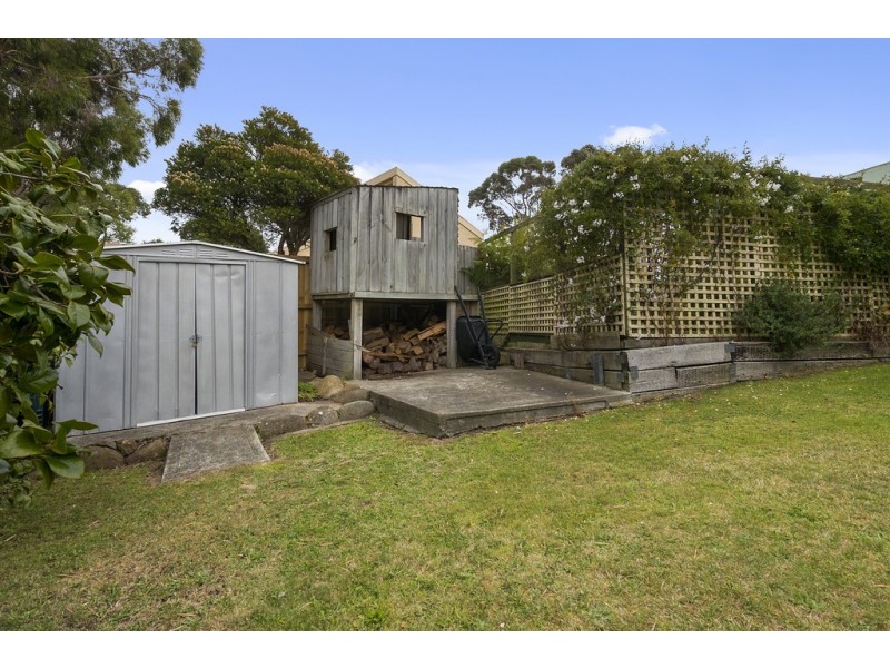 18 Weemala Court, Mount Nelson TAS 7007