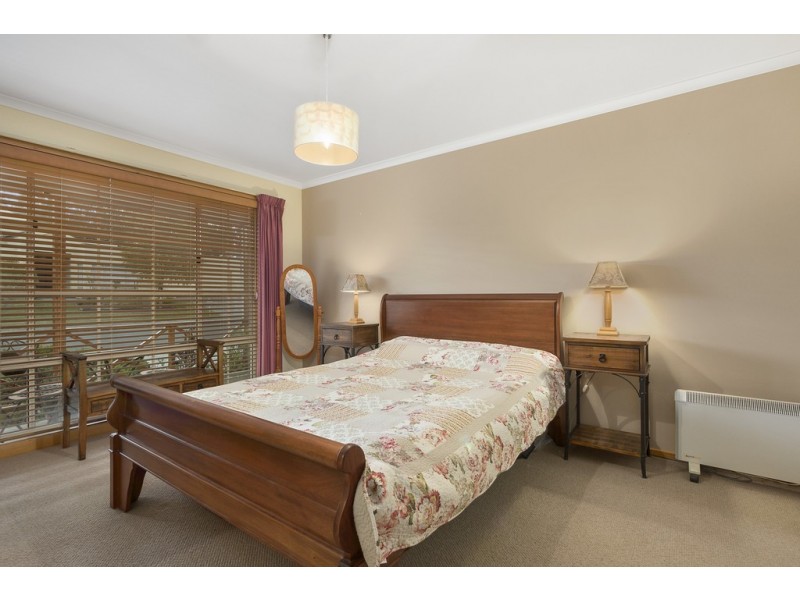 18 Weemala Court, Mount Nelson TAS 7007