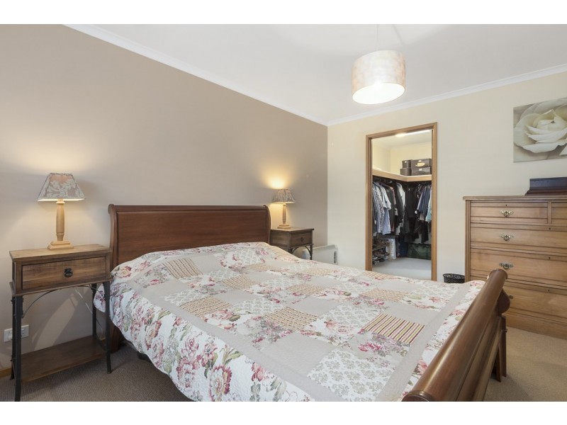 18 Weemala Court, Mount Nelson TAS 7007