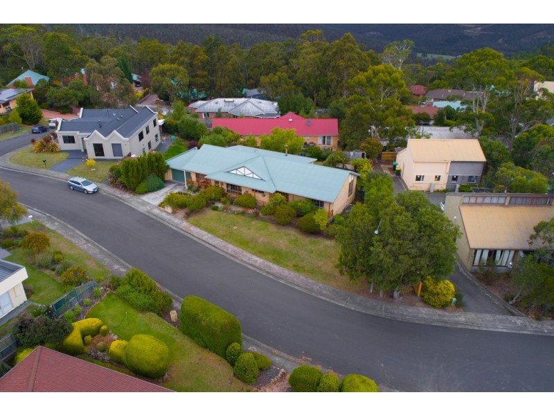 18 Weemala Court, Mount Nelson TAS 7007