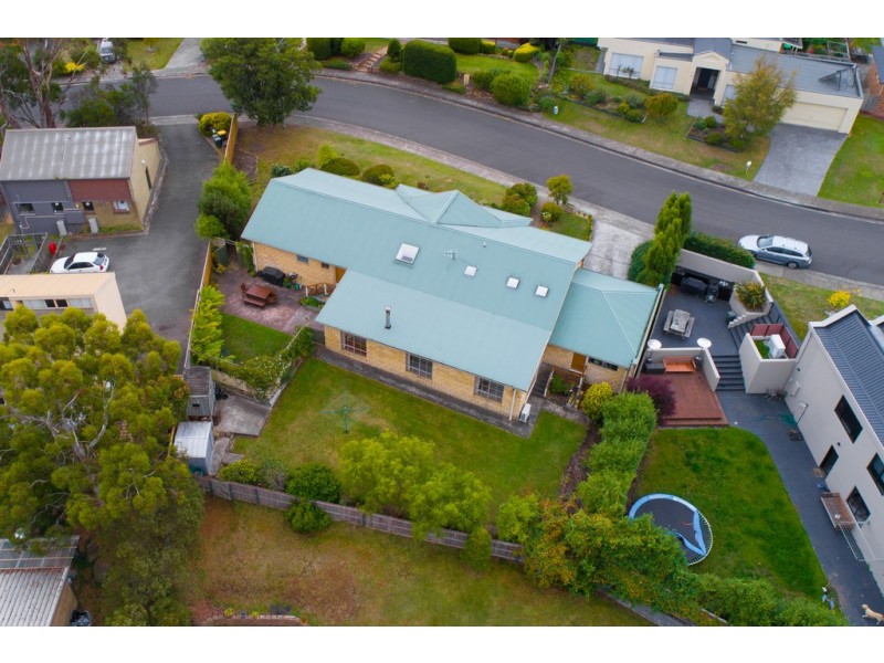 18 Weemala Court, Mount Nelson TAS 7007