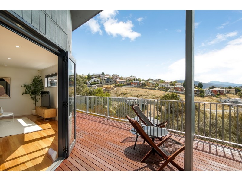 39 Rosehill Crescent, Lenah Valley TAS 7008