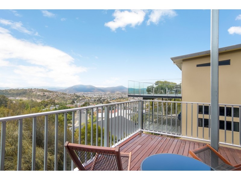39 Rosehill Crescent, Lenah Valley TAS 7008
