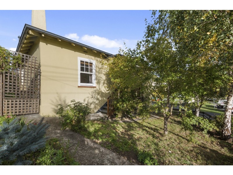 7 Cox Avenue, Lutana TAS 7009