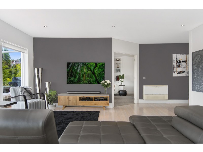 24 Willowdene Avenue, Sandy Bay TAS 7005