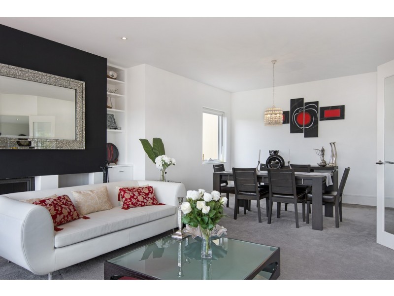 24 Willowdene Avenue, Sandy Bay TAS 7005