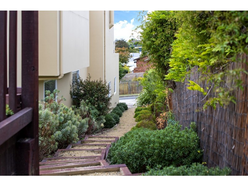 24 Willowdene Avenue, Sandy Bay TAS 7005