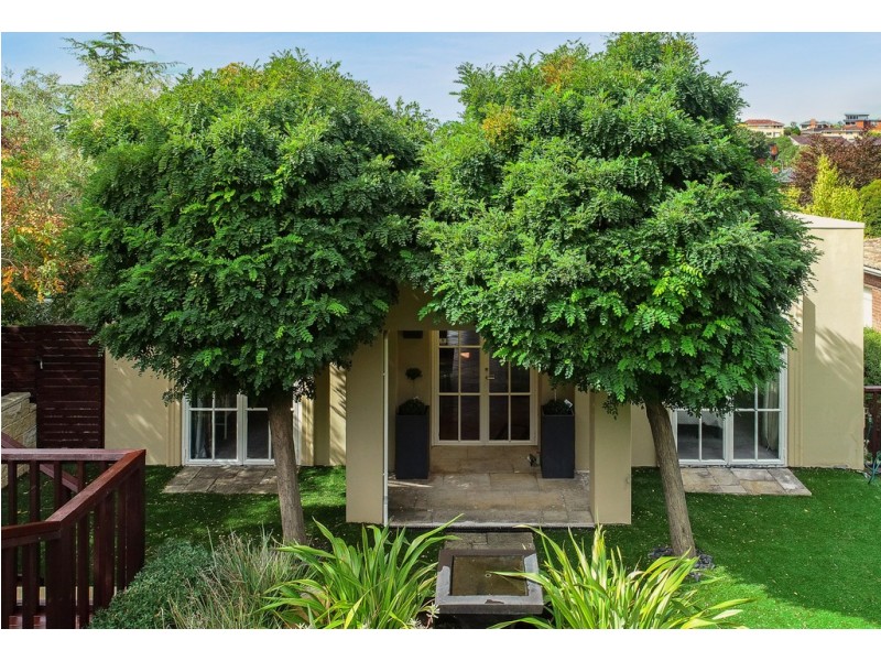 24 Willowdene Avenue, Sandy Bay TAS 7005