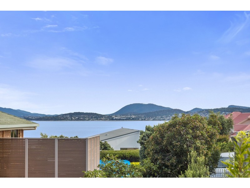 3/9 Trikala Place, Tranmere TAS 7018