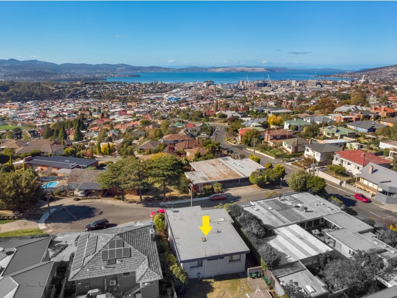 2 Abermere Avenue, Mount Stuart TAS 7000