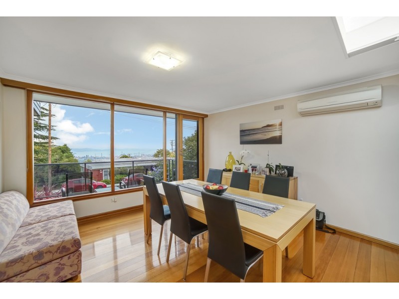 2 Abermere Avenue, Mount Stuart TAS 7000