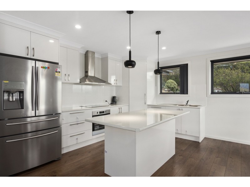 8 Elliott Road, Glenorchy TAS 7010