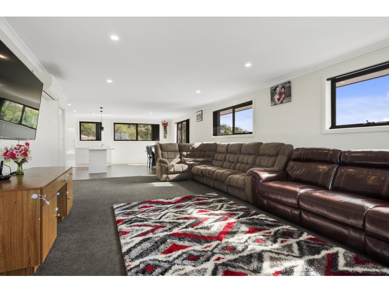 8 Elliott Road, Glenorchy TAS 7010