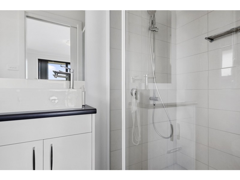 8 Elliott Road, Glenorchy TAS 7010