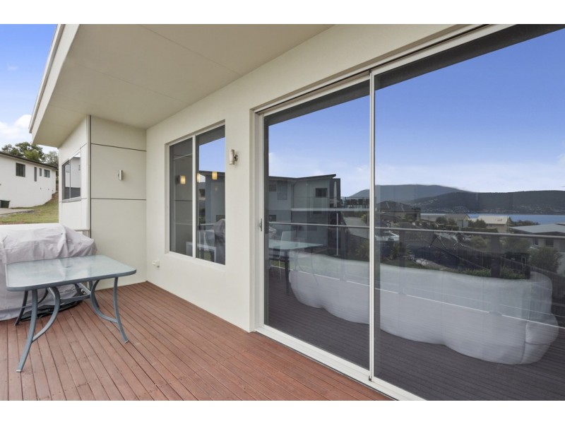 45 Spinnaker Crescent, Tranmere TAS 7018