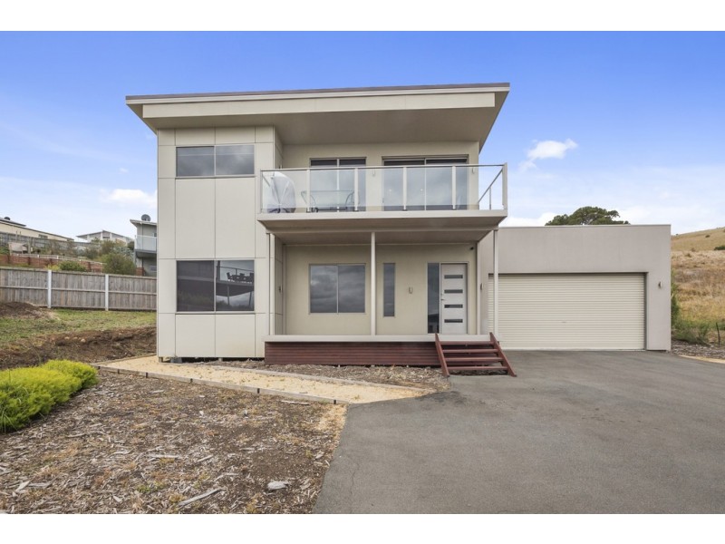 45 Spinnaker Crescent, Tranmere TAS 7018