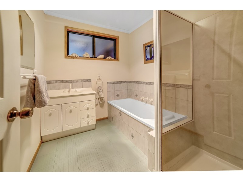 2 Woodridge Place, Tolmans Hill TAS 7007