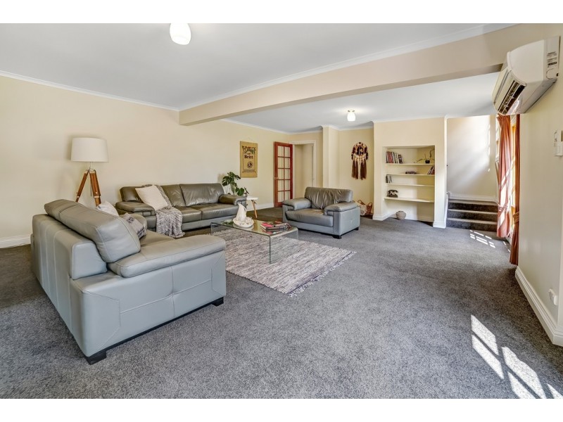 17 Broughton Avenue, Mount Nelson TAS 7007
