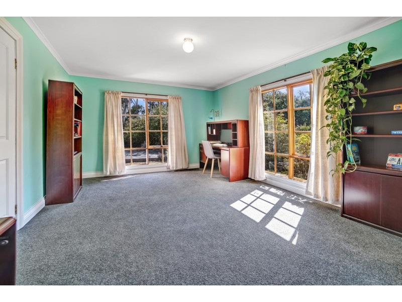 17 Broughton Avenue, Mount Nelson TAS 7007