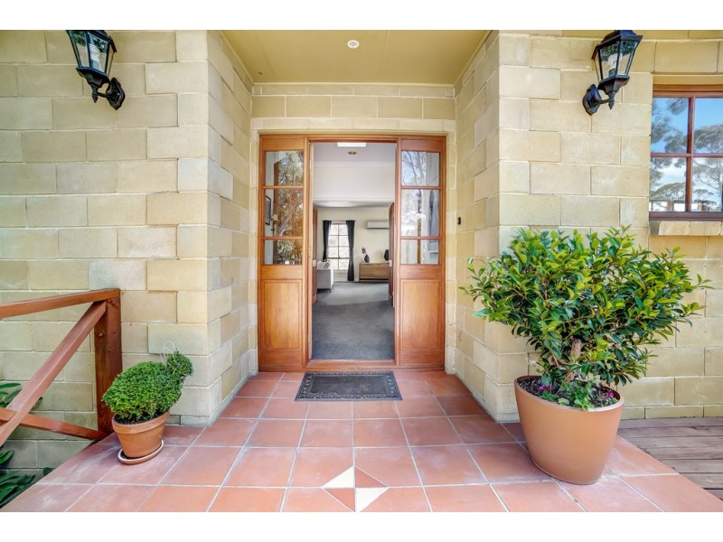 17 Broughton Avenue, Mount Nelson TAS 7007