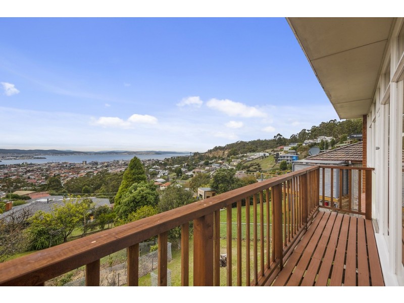 24 Weerona Avenue, Mount Stuart TAS 7000