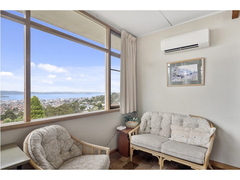 24 Weerona Avenue, Mount Stuart TAS 7000