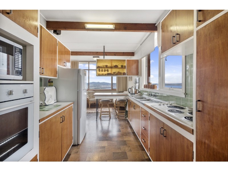 24 Weerona Avenue, Mount Stuart TAS 7000