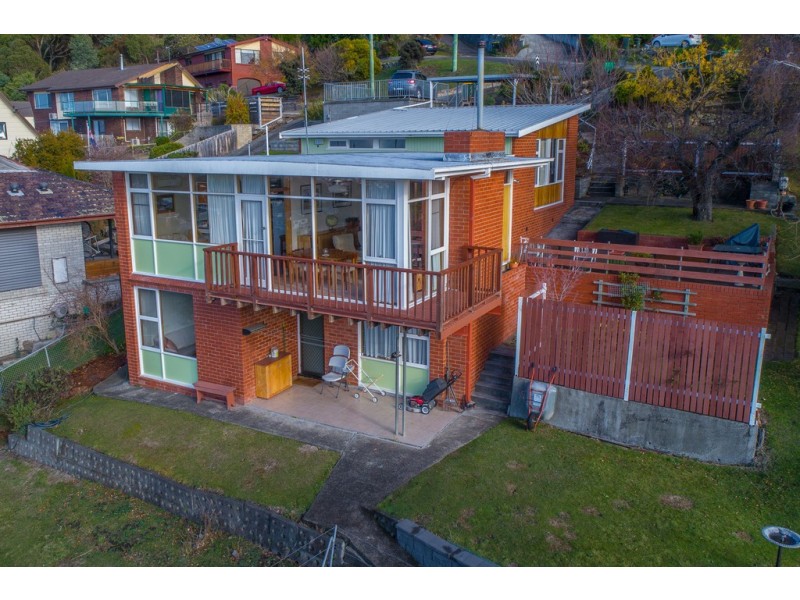 24 Weerona Avenue, Mount Stuart TAS 7000